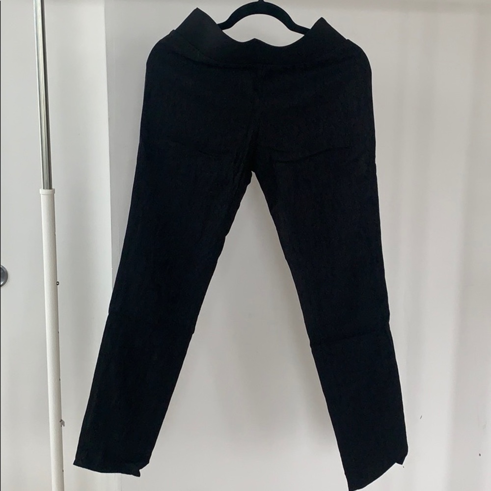 Black Focus pants.